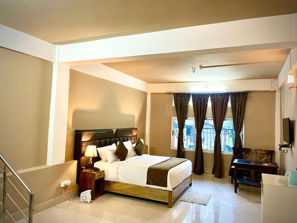 La Colline Resort Kohima Екстер'єр фото