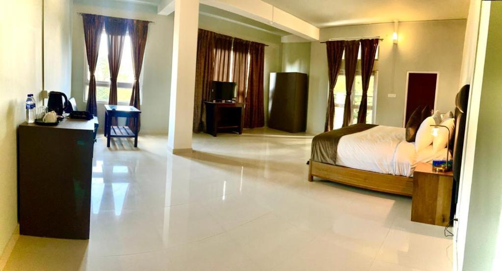 La Colline Resort Kohima Екстер'єр фото