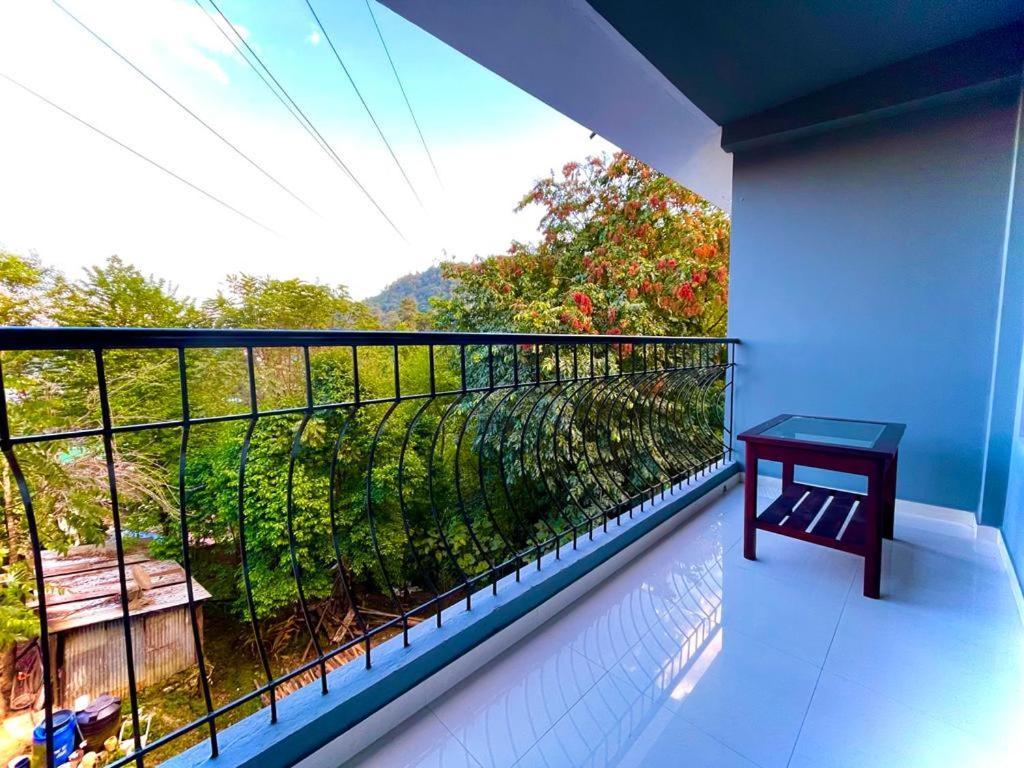 La Colline Resort Kohima Екстер'єр фото