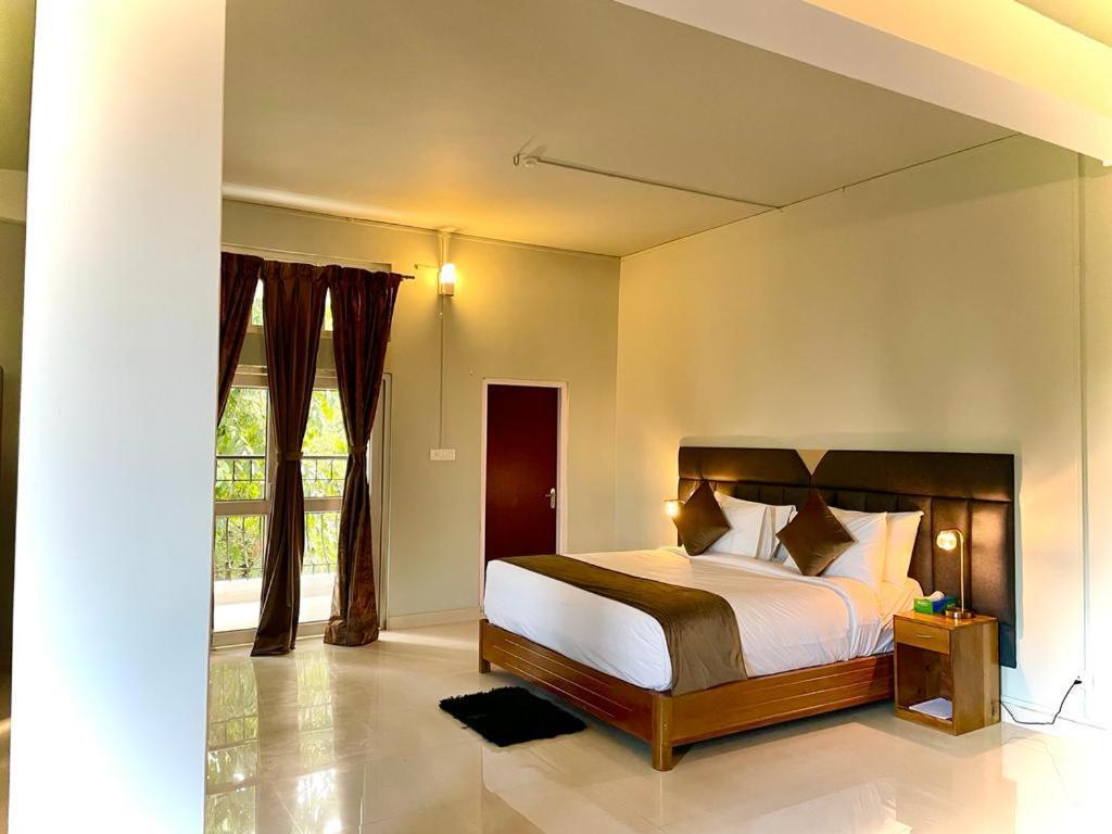 La Colline Resort Kohima Екстер'єр фото