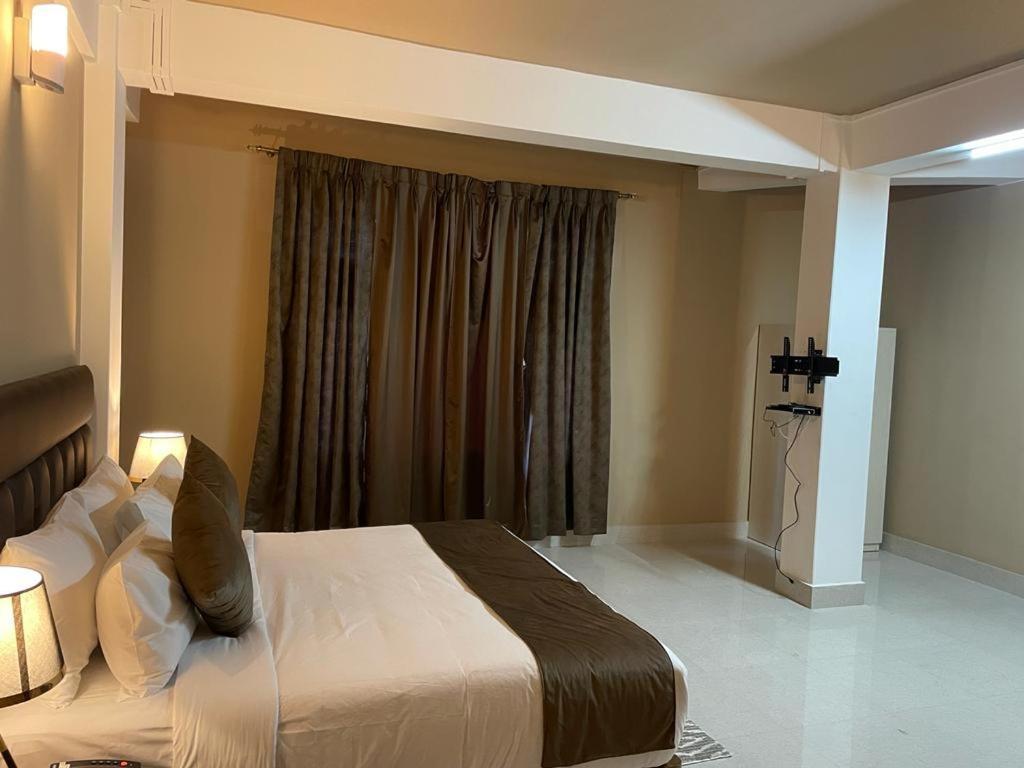 La Colline Resort Kohima Екстер'єр фото